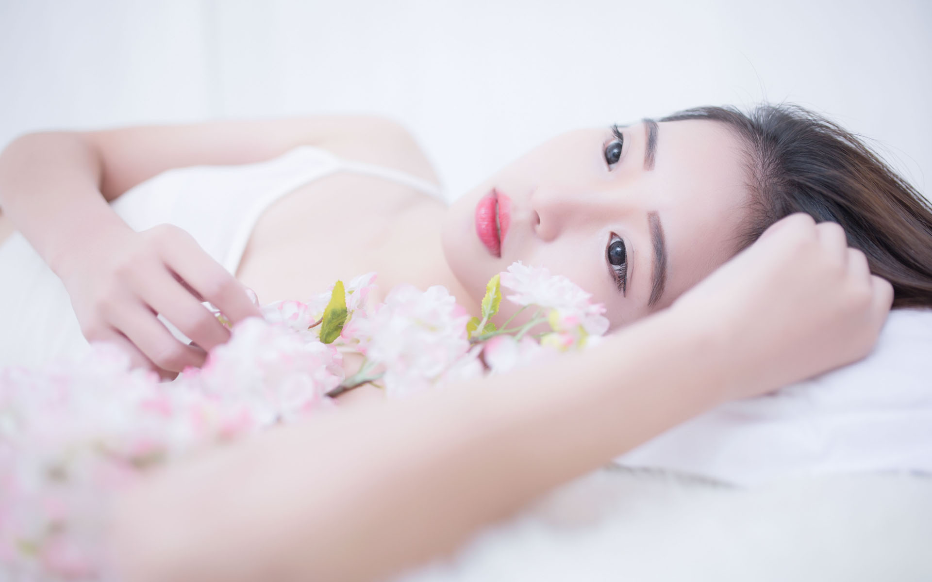 从乌鲁木齐到比什凯克 国产C909货机开启中吉货运“空中快线”